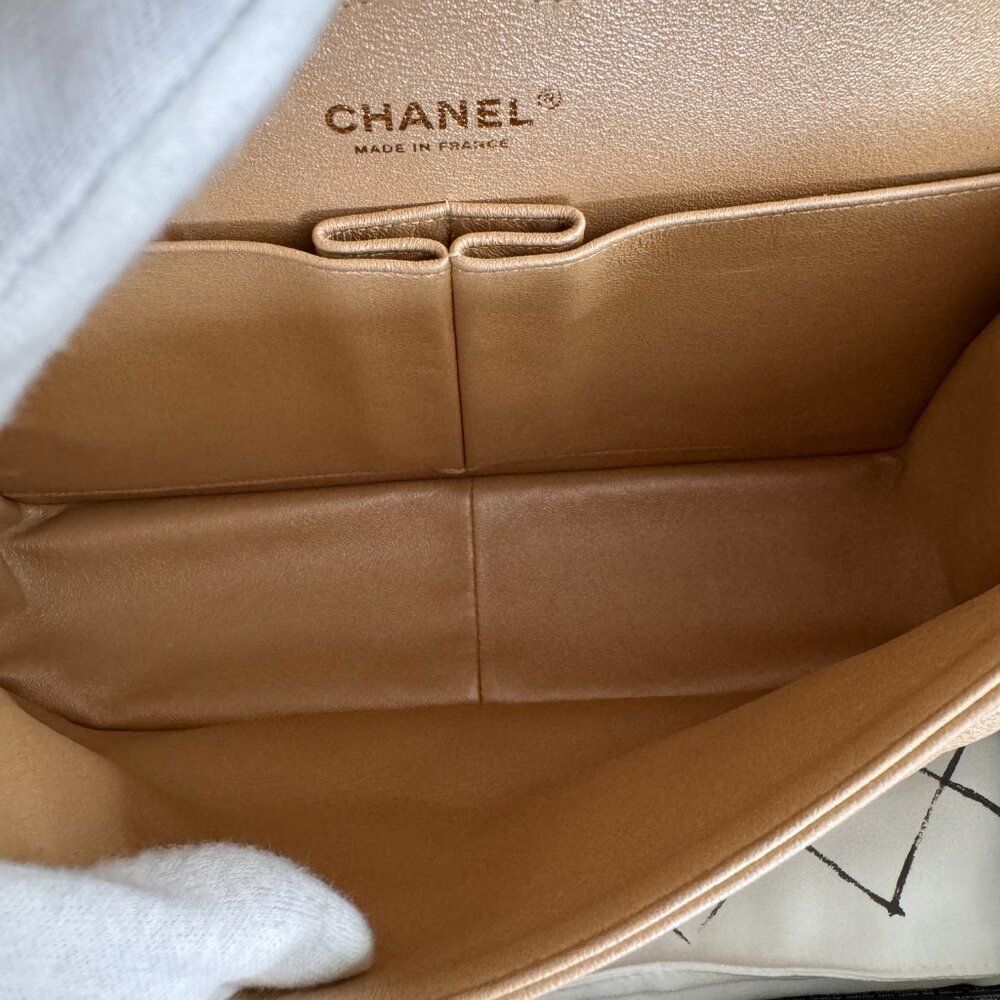 100% Authentic 19S CHANEL Jumbo Double Flap IRIDESCENT Caviar Lambskin GHW - Picture 12 of 16